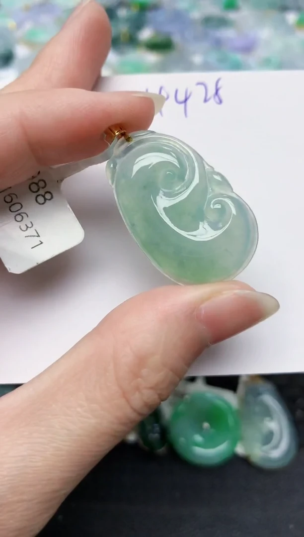 颈饰18K金镶嵌翡翠天然缅甸A货翡翠百元以上9元证书费自理