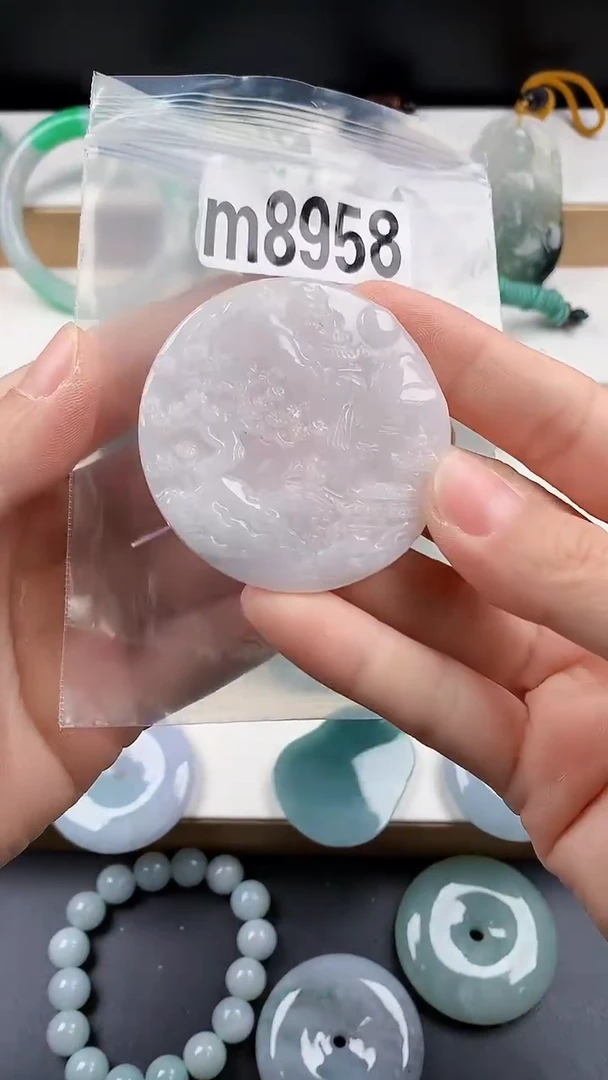 颈饰未镶嵌翡翠天然翡翠吊坠挂件