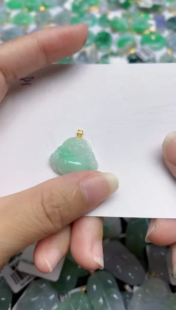 翡翠未镶嵌颈饰天然翡翠A货