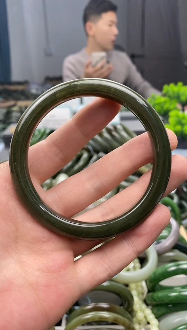 未镶嵌手镯和田玉62.4