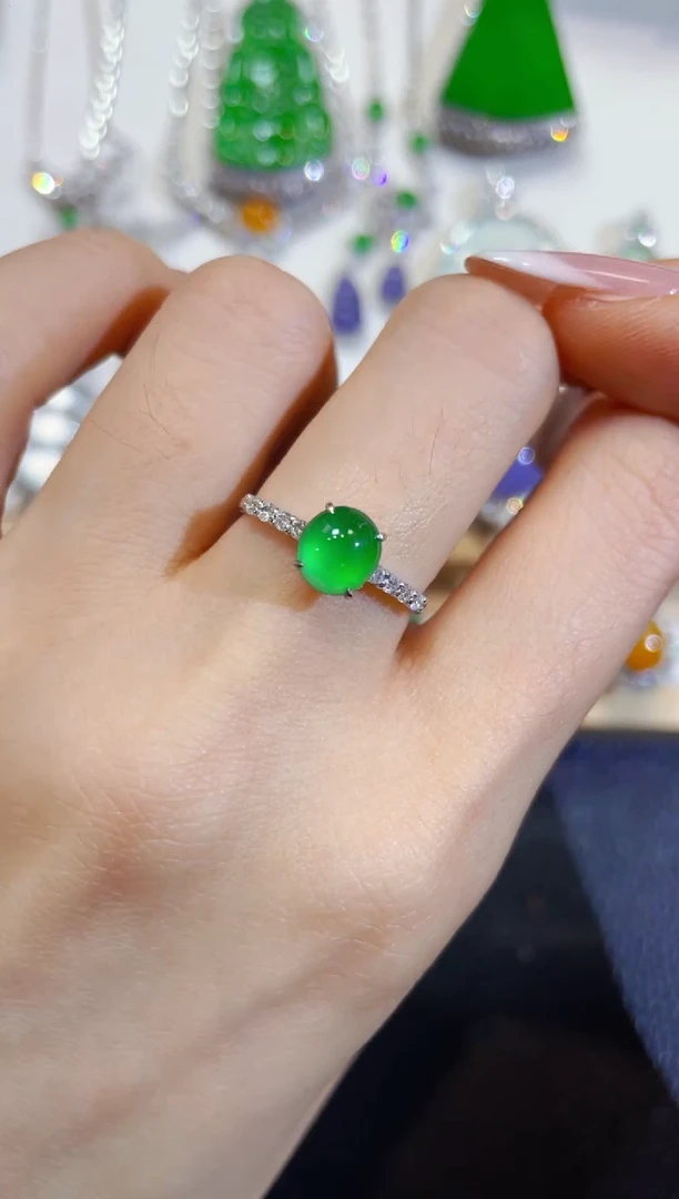 颈饰18K金镶嵌翡翠团购14