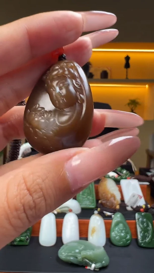 颈饰未镶嵌和田玉1