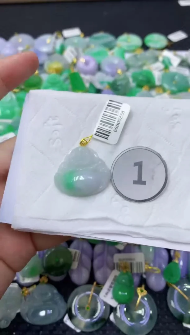 颈饰18K金镶嵌翡翠天然缅甸翡翠A货