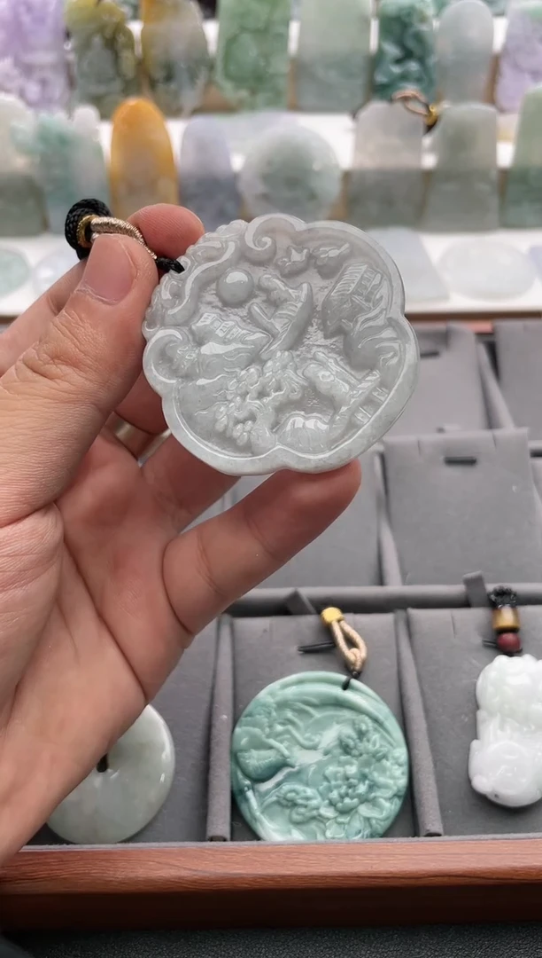 【闪购商品】翡翠颈饰未镶嵌..../2/13/ 140