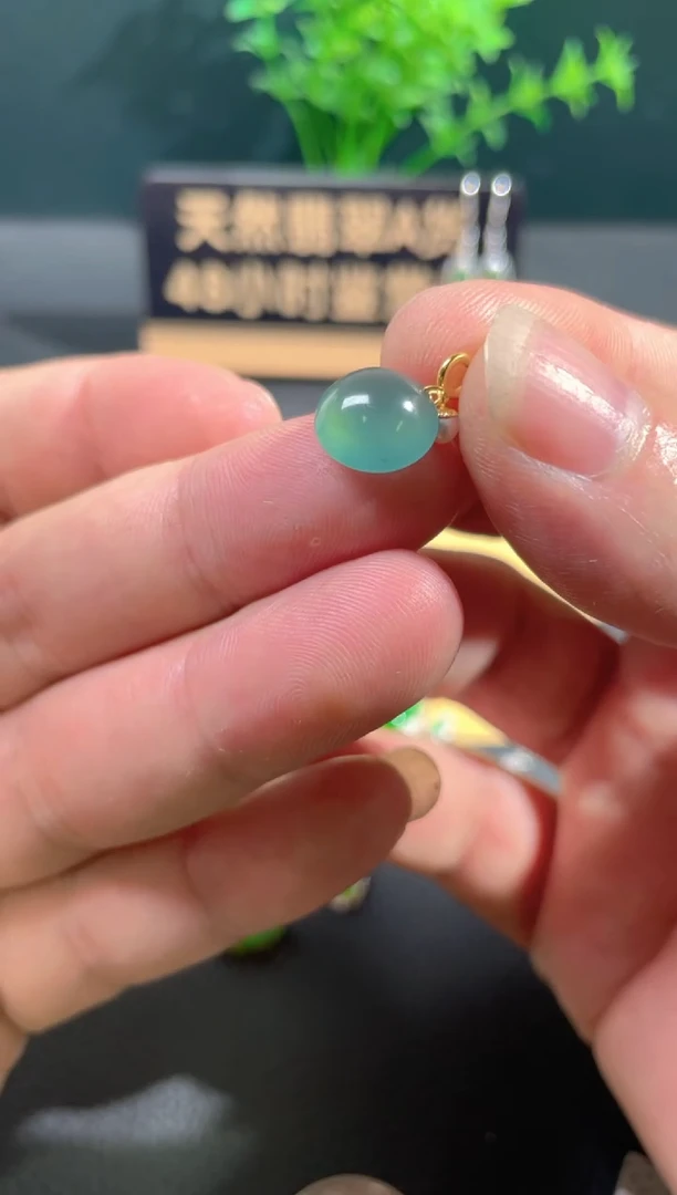 【闪购商品】翡翠颈饰18K金镶嵌翡翠