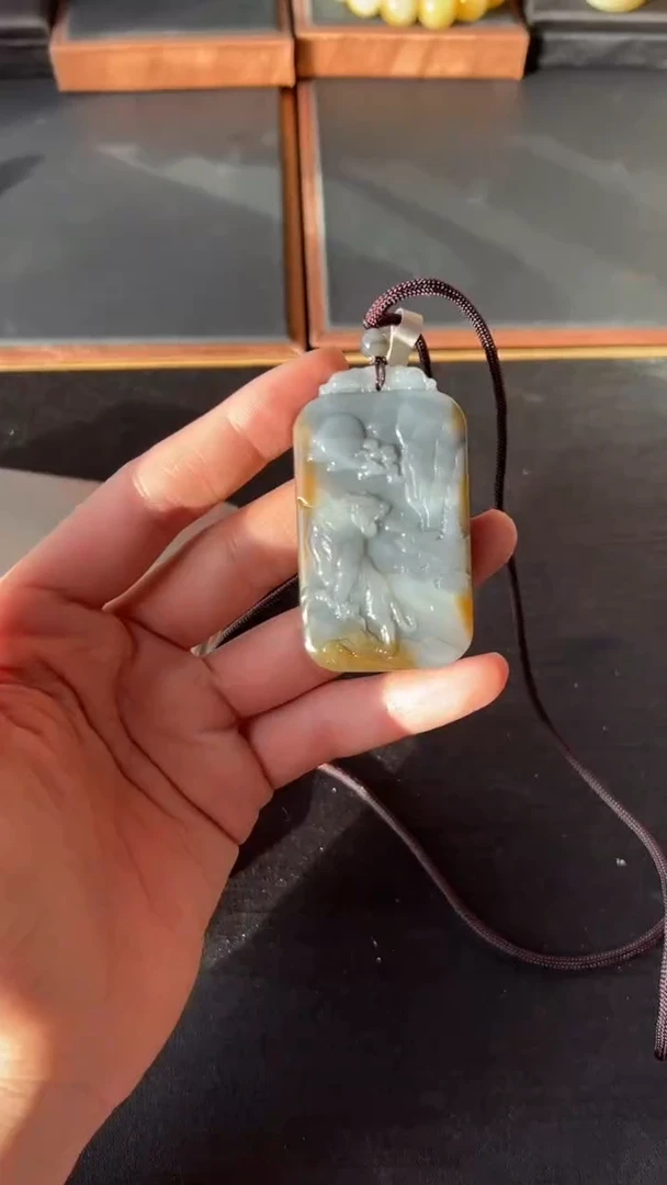 【闪购商品】和田玉吊坠(赠链)未镶嵌若羌微色差