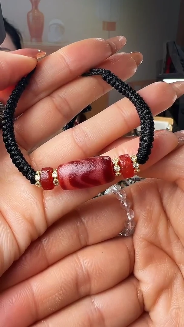 未镶嵌颈饰玛瑙/玉髓水纹