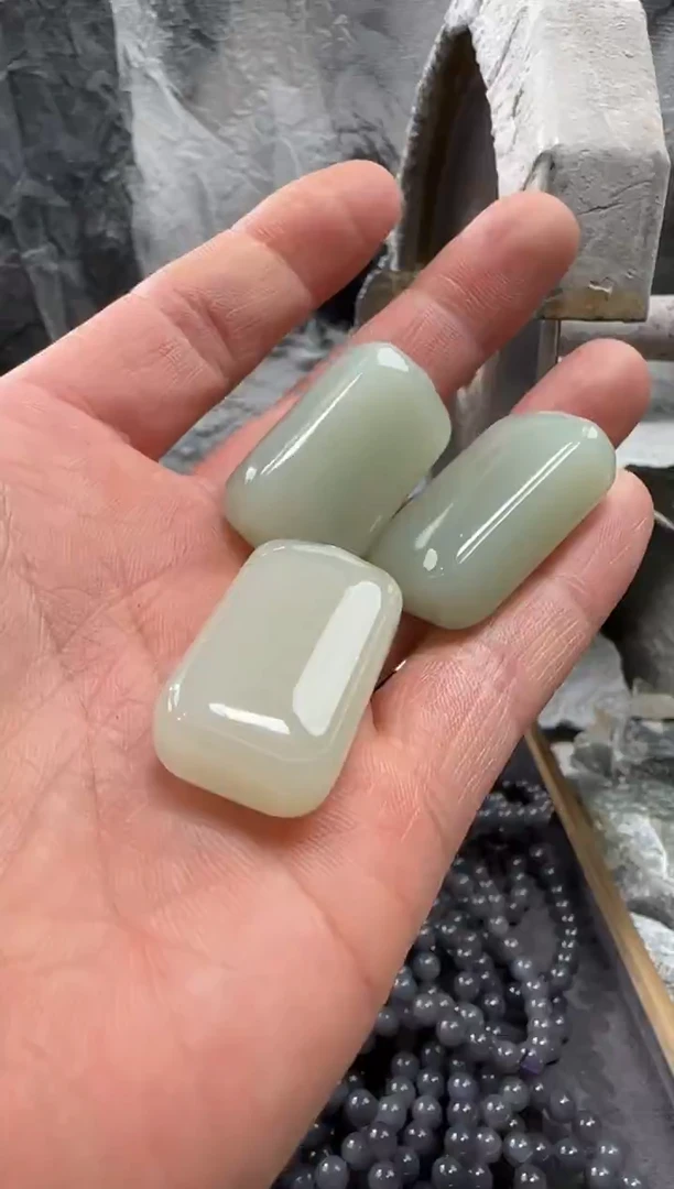 颈饰未镶嵌和田玉吊坠 多样性拍一发一件