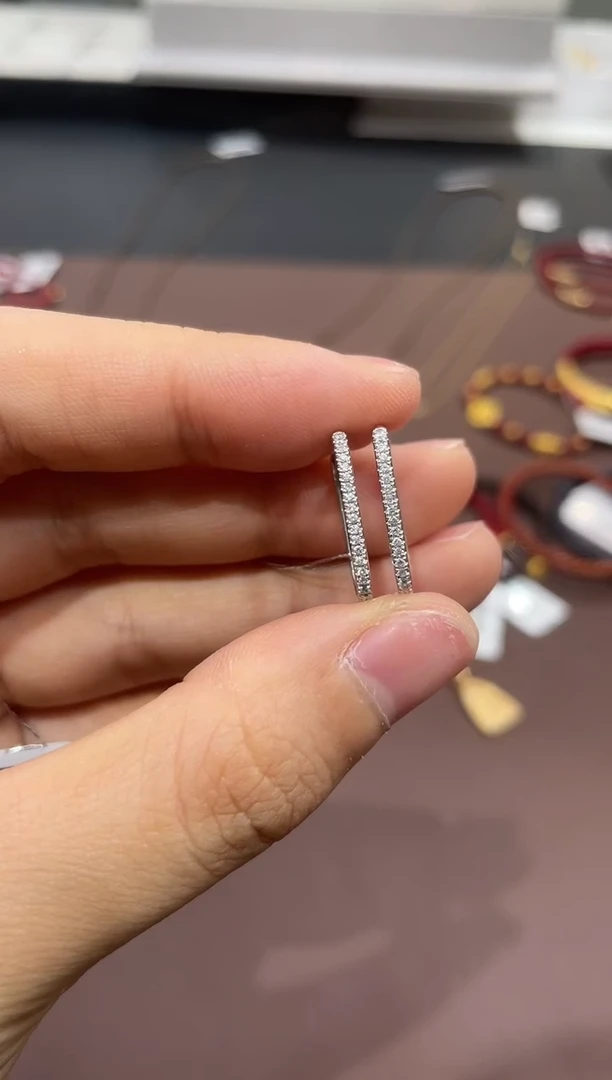 18K金镶嵌耳饰钻石TA1116-1620-811