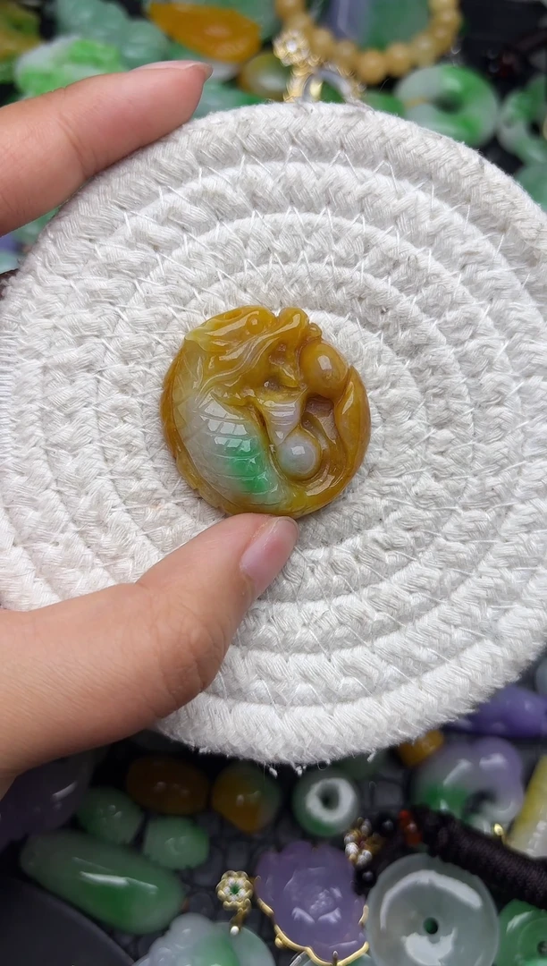 颈饰未镶嵌翡翠缅甸翡翠吊坠