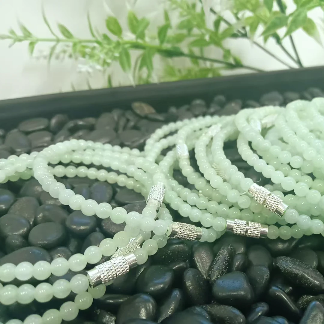 德德严品翡翠小米珠