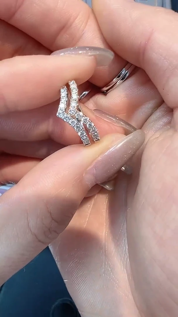 【闪购商品】钻石戒指/指环18K金镶嵌多样性发一