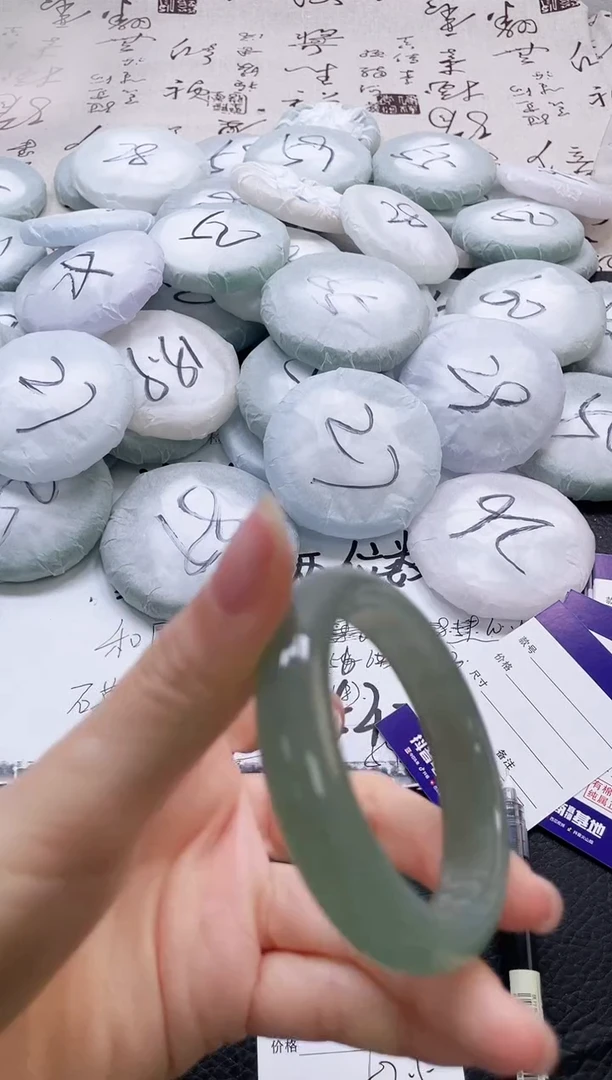 未镶嵌手镯石英质玉311-52