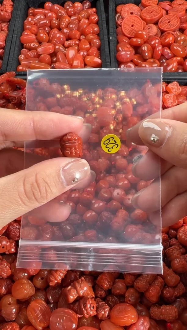 【闪购商品】南红玛瑙颈饰未镶嵌1
