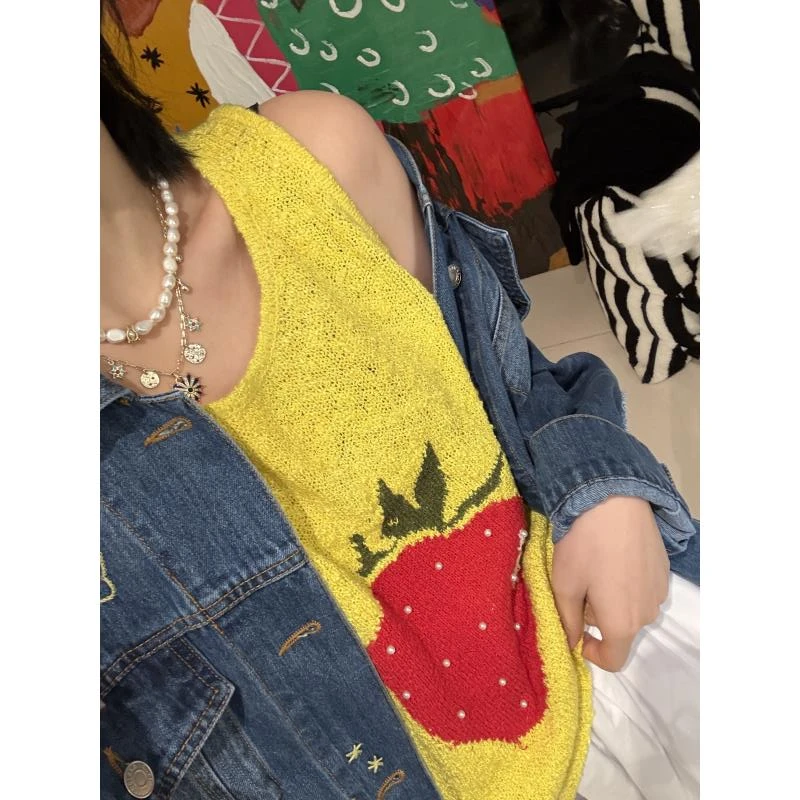 草莓提花吊带背心女士 J24M226