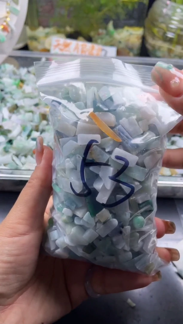 配石翡翠天然翡翠迷你500克53