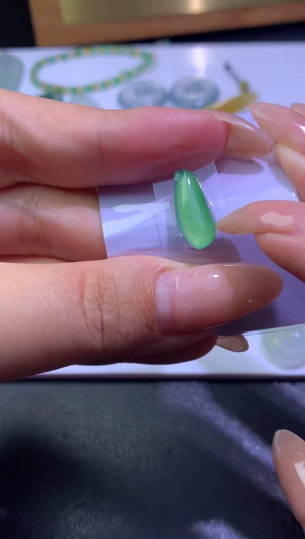 未镶嵌定制翡翠毛货