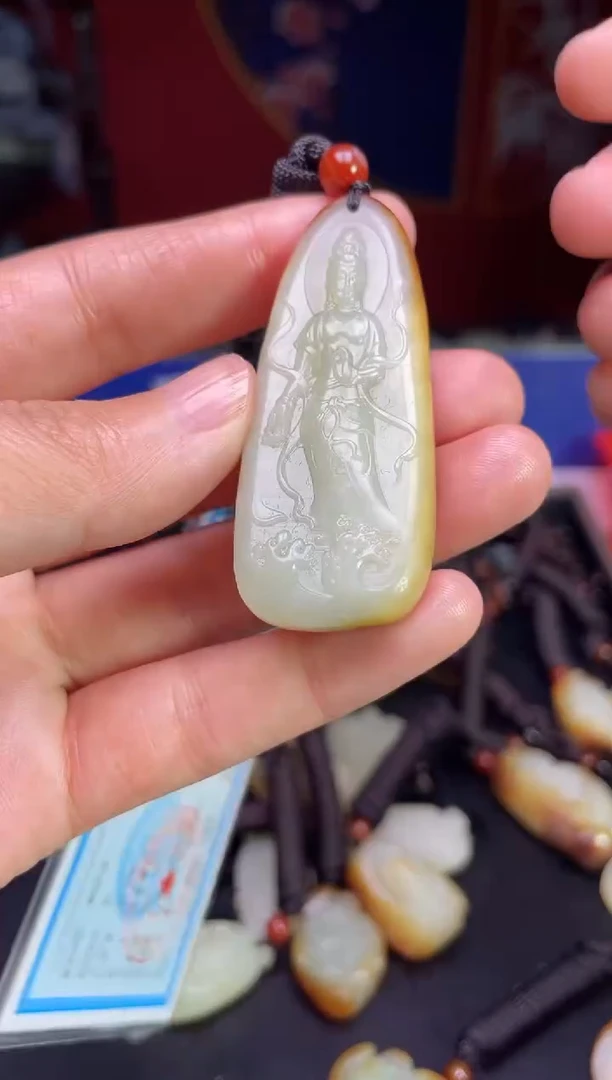 颈饰未镶嵌和田玉1