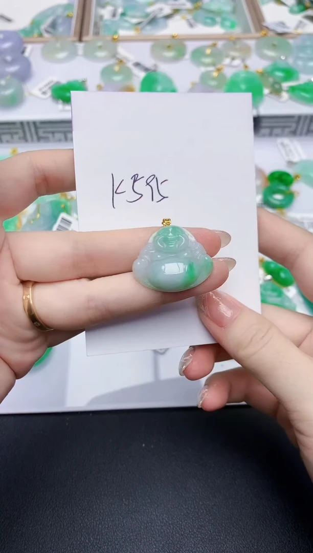 翡翠18K金镶嵌颈饰天然缅甸A货翡翠