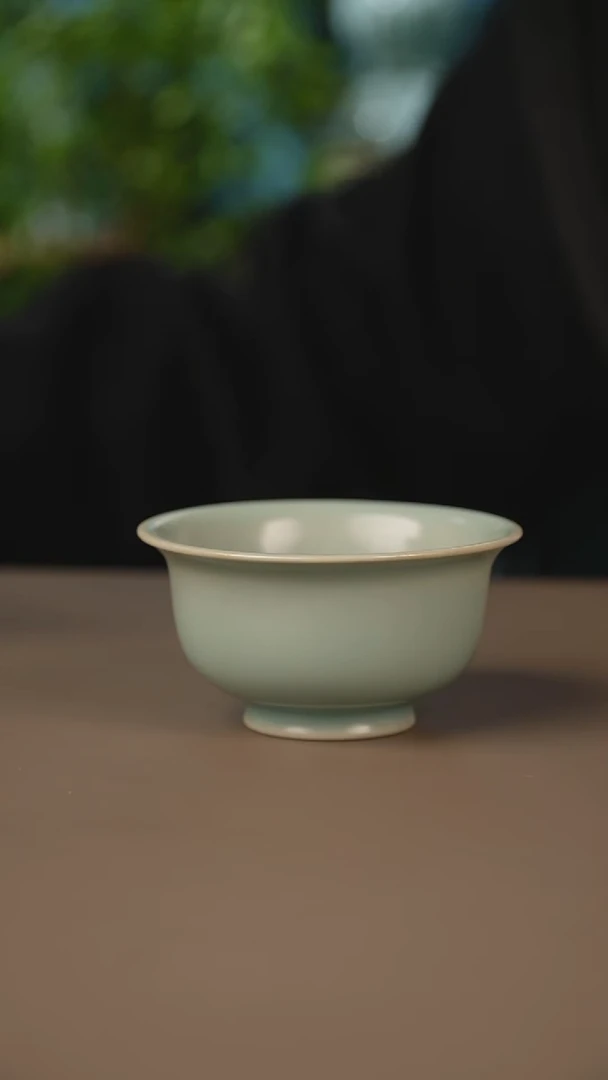 不开片碗杯微暇