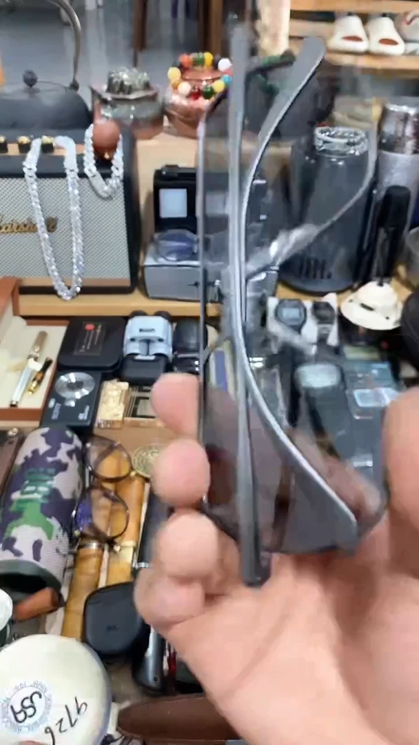 瓷片闪购商品  如图所示