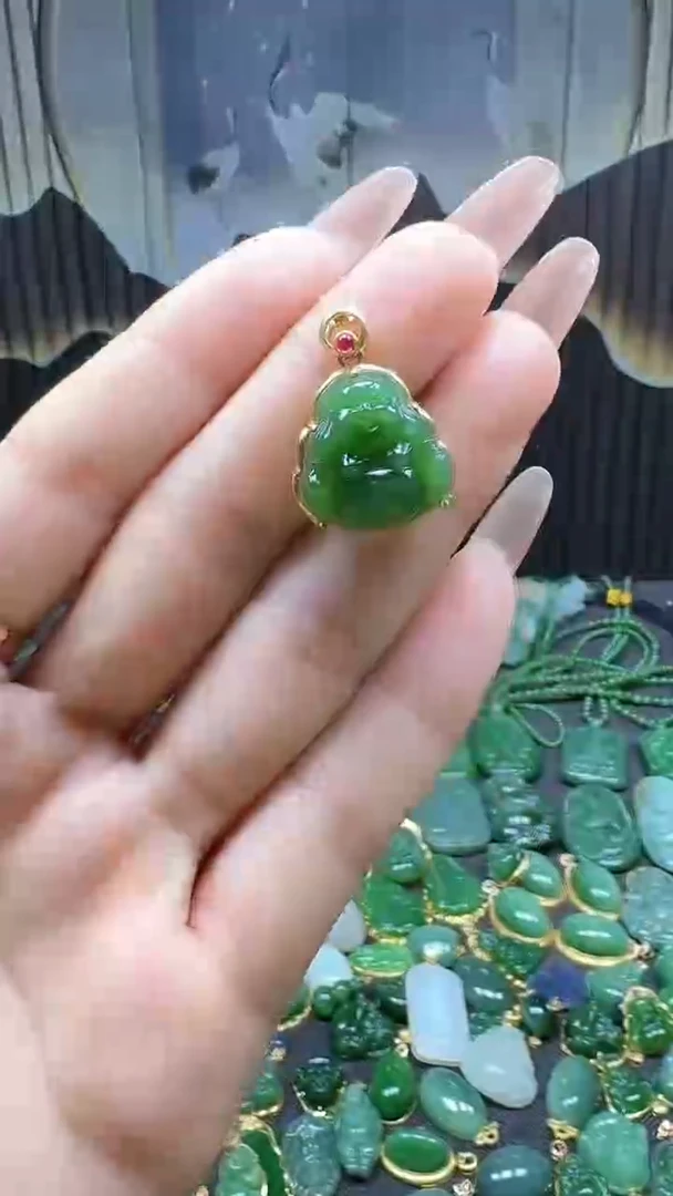 【闪购商品】和田玉挂件18K金镶嵌1