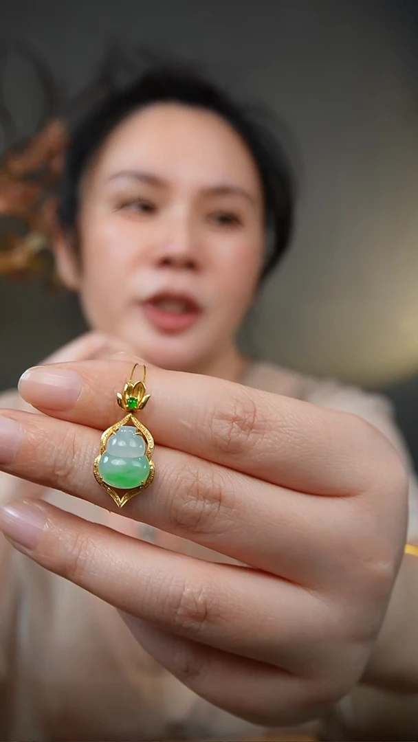 吊坠(不含链)18K金镶嵌翡翠天然缅甸翡翠吊坠