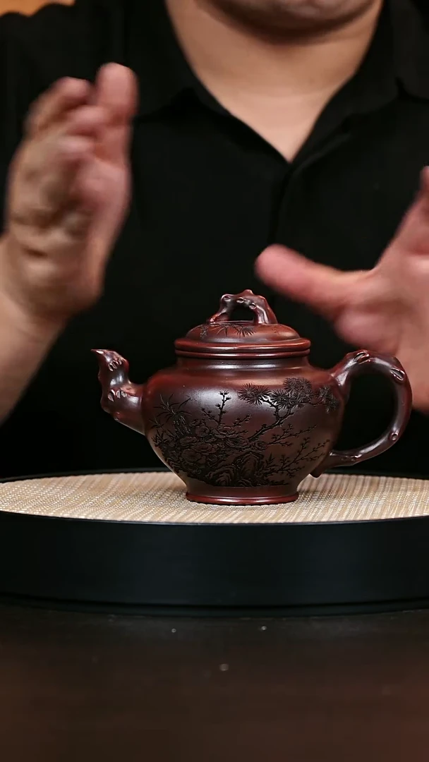 茶壶紫砂报春 古乌泥