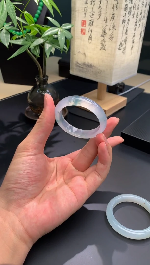 未镶嵌手镯翡翠吃**薇50.4-12.5-7.5正 圈总17.5w'分单，一笔7.5w