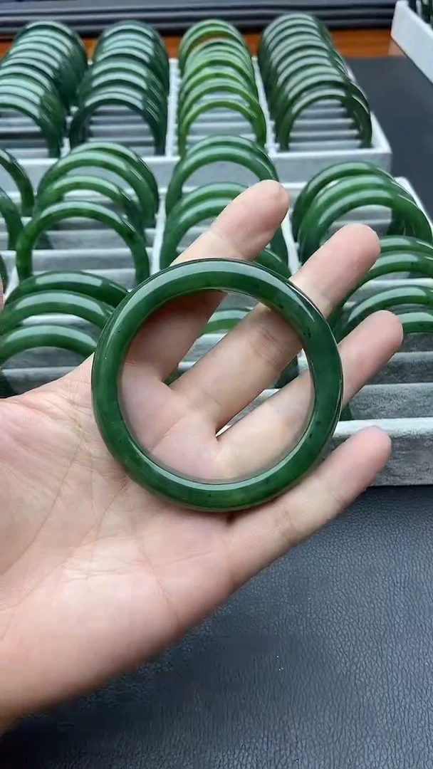 未镶嵌手镯和田玉（碧玉）38-58.7