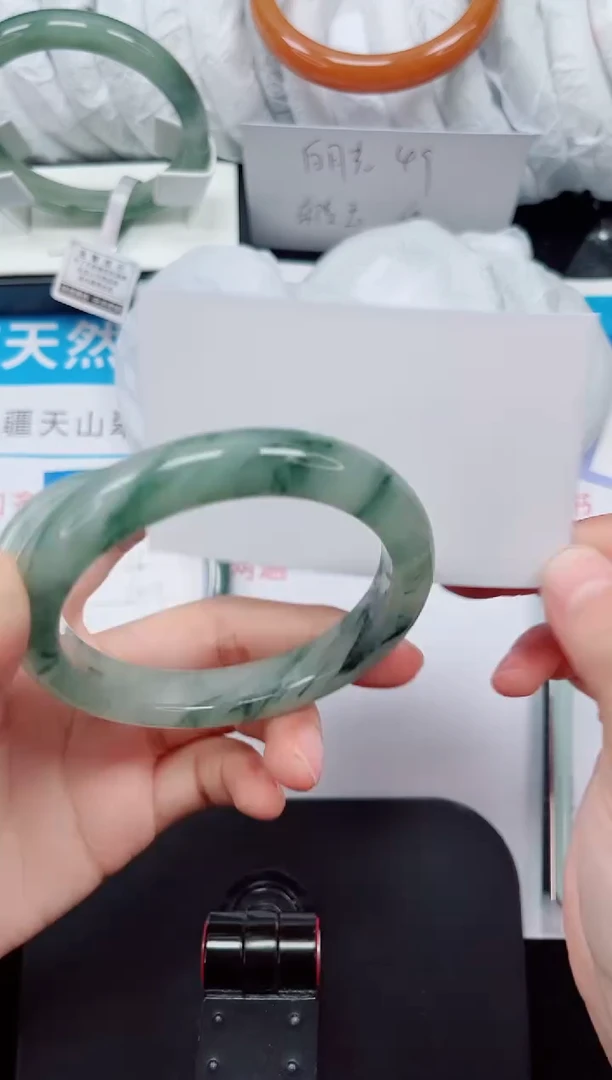 未镶嵌手镯石英质玉105-59/60