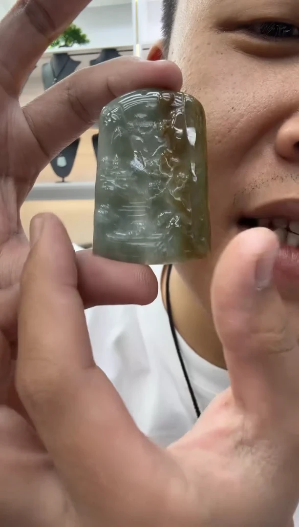 颈饰未镶嵌翡翠天然翡翠A货孤品一件