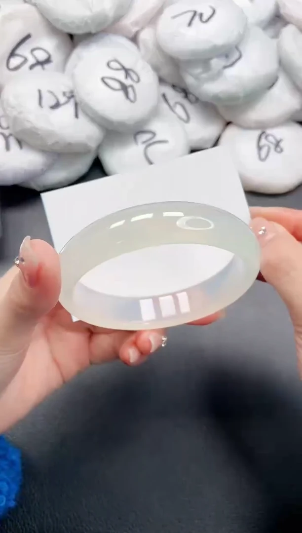 【闪购商品】石英质玉手镯未镶嵌 19L56-60