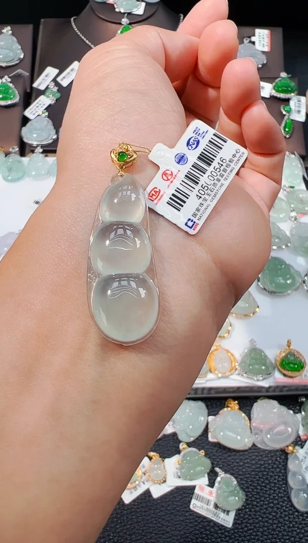 吊坠(不含链)18K金镶嵌翡翠福豆吊坠546