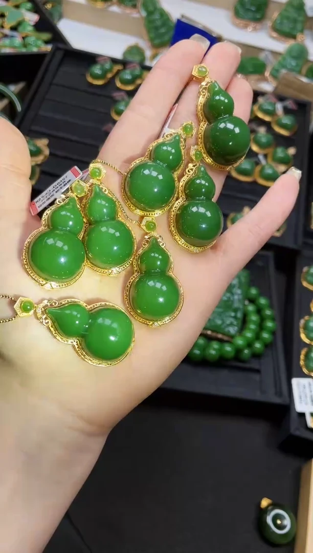 【闪购商品】和田玉吊坠18K金镶嵌多样性发一