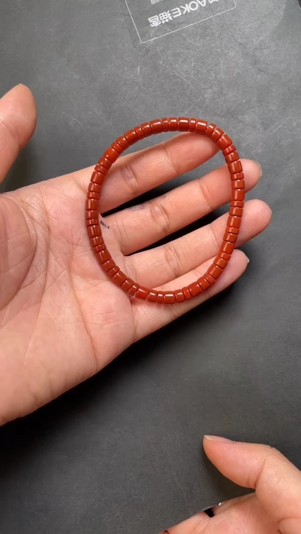 未镶嵌66南红玛瑙手串