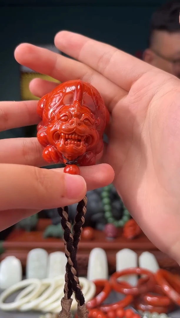 南红玛瑙未镶嵌颈饰吊坠
