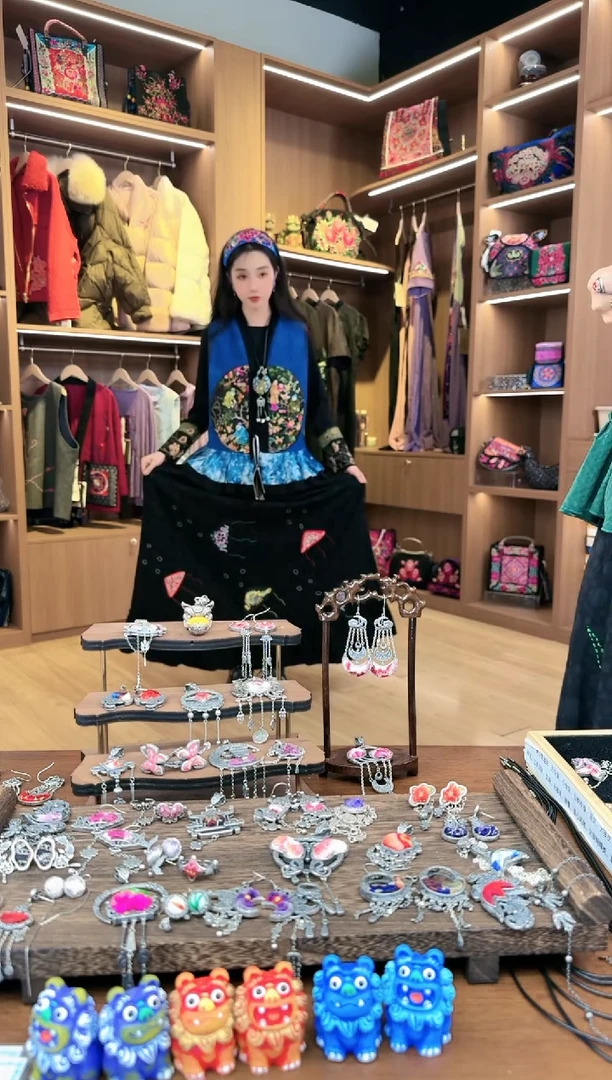 【闪购商品】织绣L550黔东南苗族刺绣