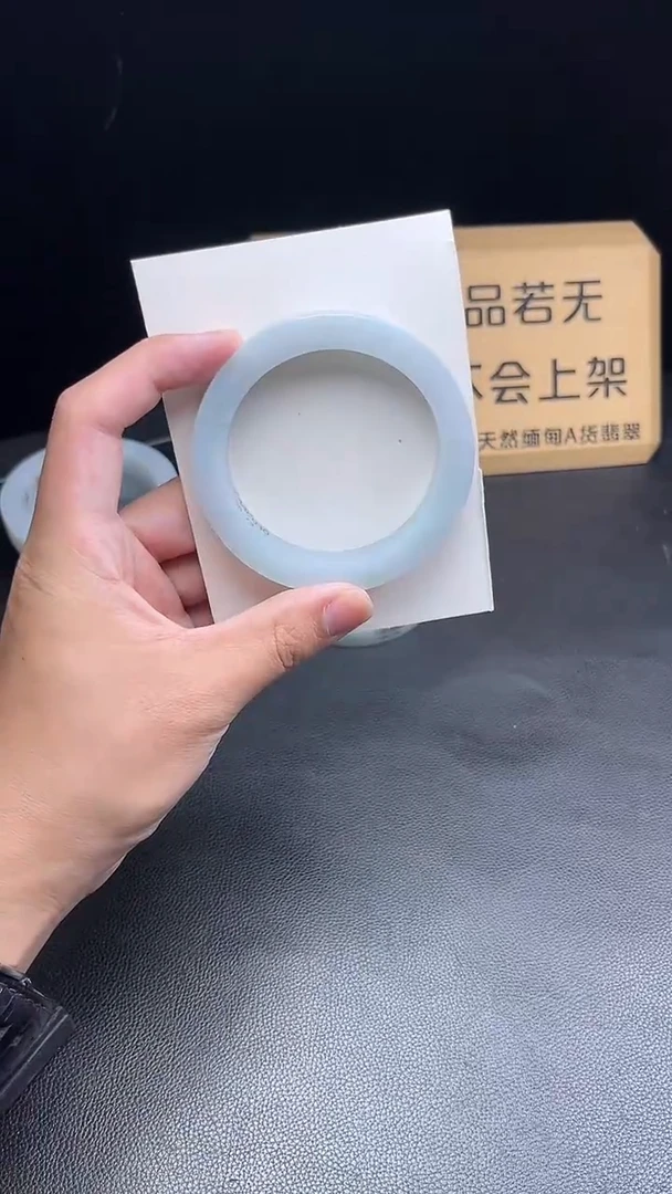 未镶嵌手镯定制翡翠刘*姐定制