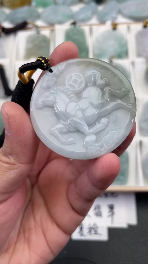 颈饰未镶嵌翡翠天然缅甸翡翠A货29