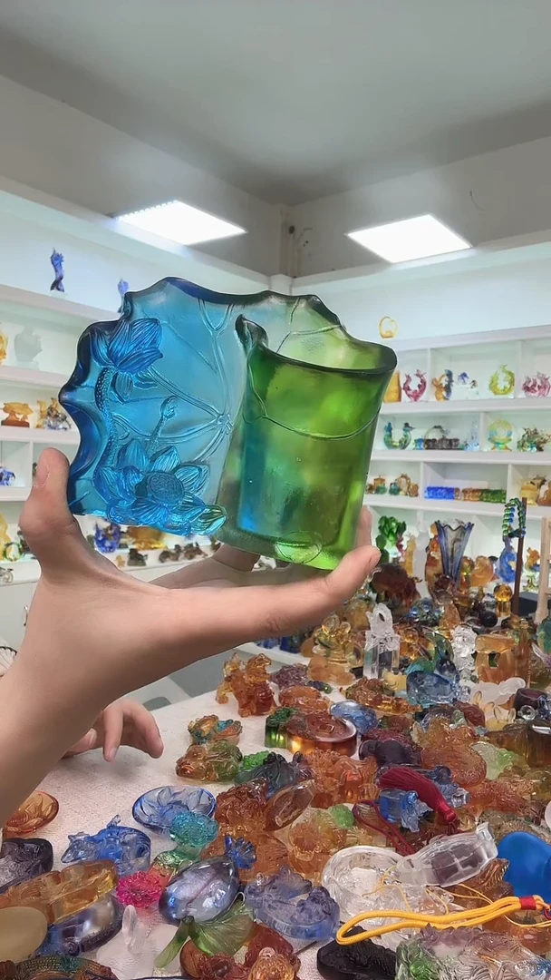 手工艺品琉璃笔筒