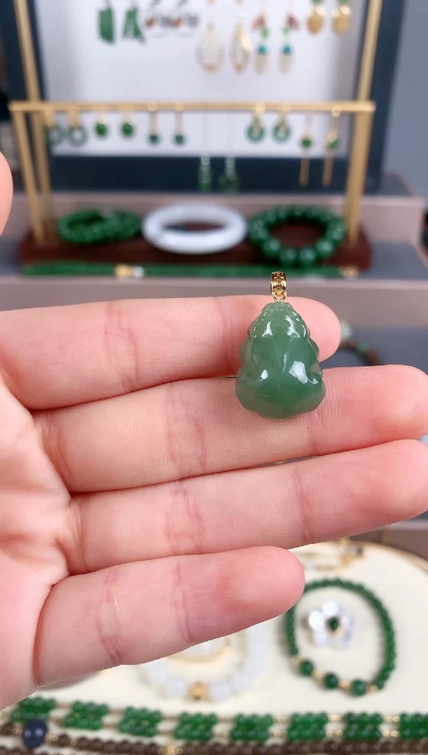 颈饰未镶嵌和田玉1