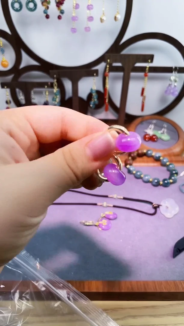 银S925镶嵌翡翠耳饰紫色耳圈