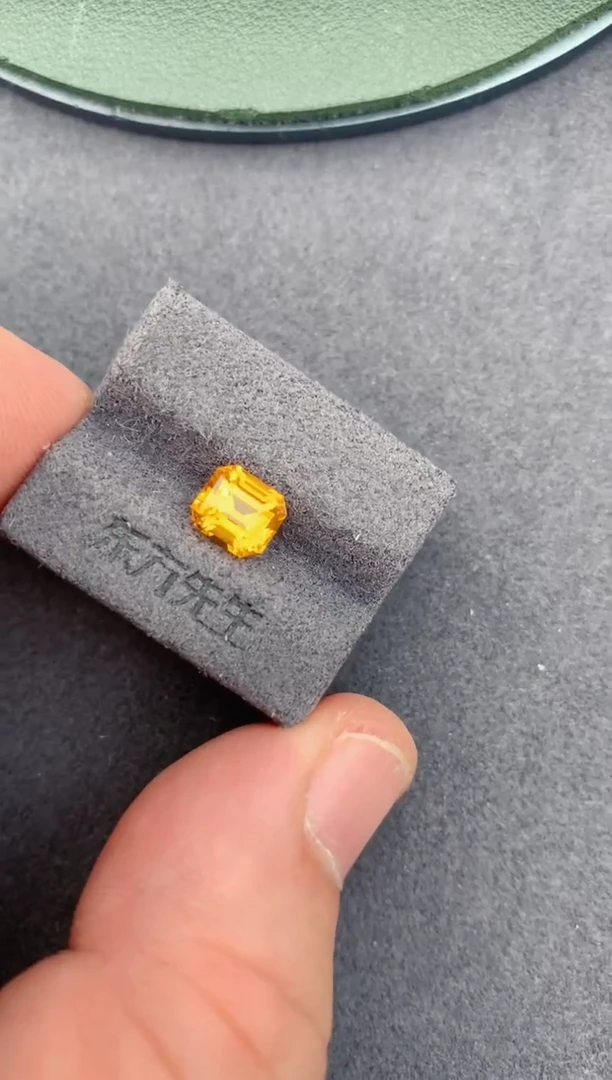 裸石彩色蓝宝石2ct 黄色蓝宝石 定制