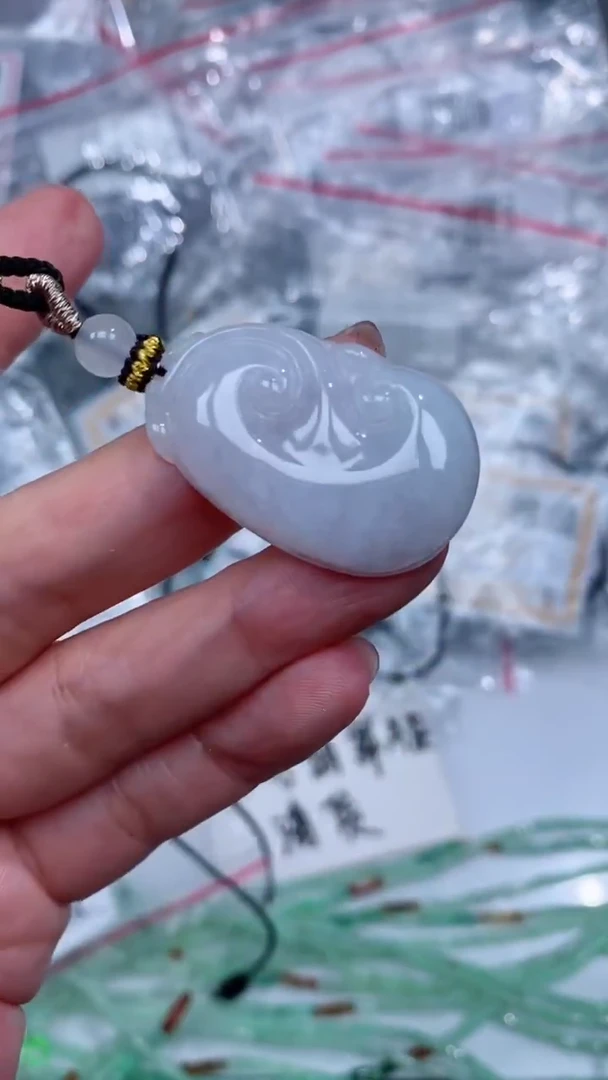 颈饰未镶嵌翡翠吊坠