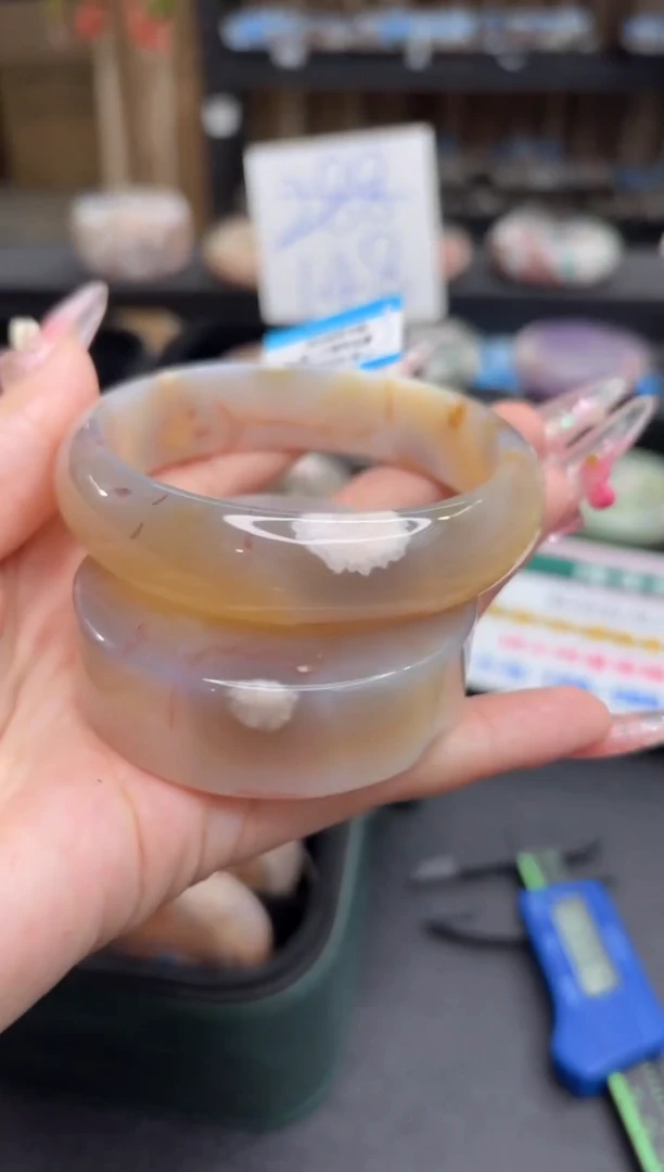 未镶嵌手镯石英质玉57(60圈赠送镯心)