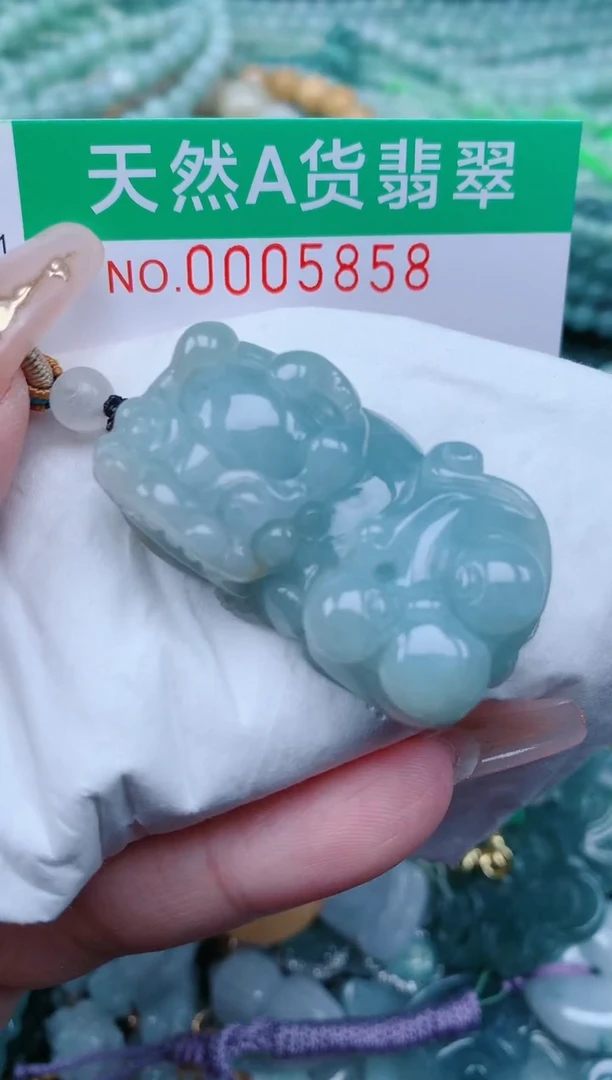 【闪购商品】翡翠颈饰未镶嵌.0005858