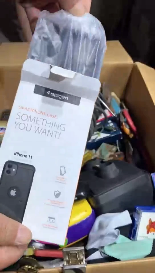 8新向***禾  528中古商品，瑕疵品，不保好坏。