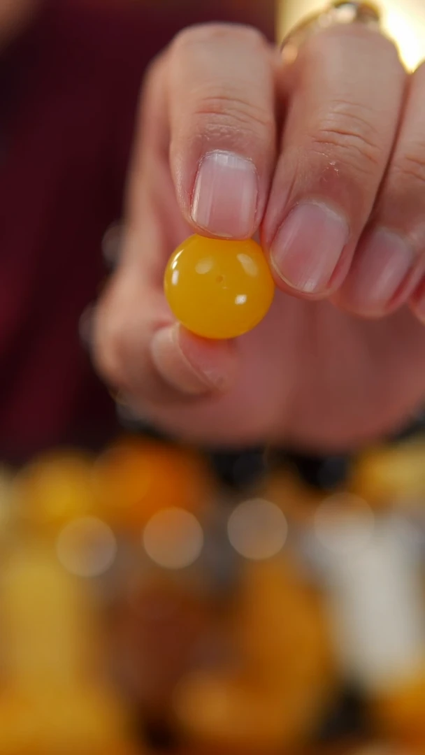 【闪购商品】蜜蜡颈饰未镶嵌3.88焦皮料圆珠