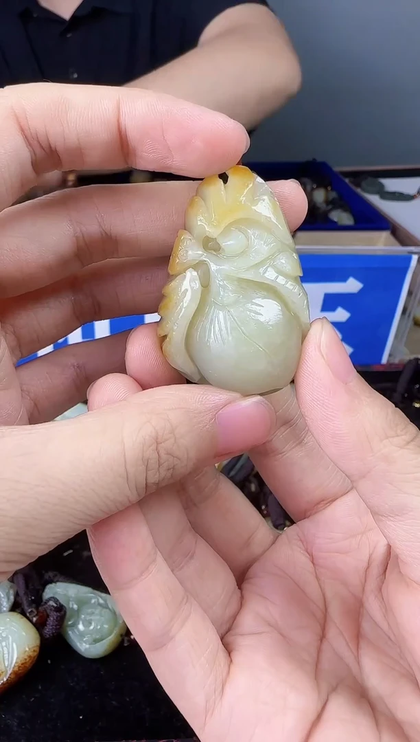 和田玉未镶嵌颈饰1